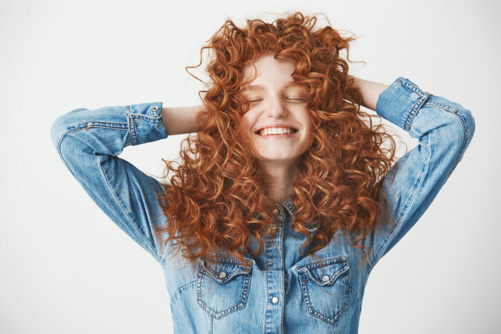 How To Get Rid Of Frizzy Hair In 5 Minutes